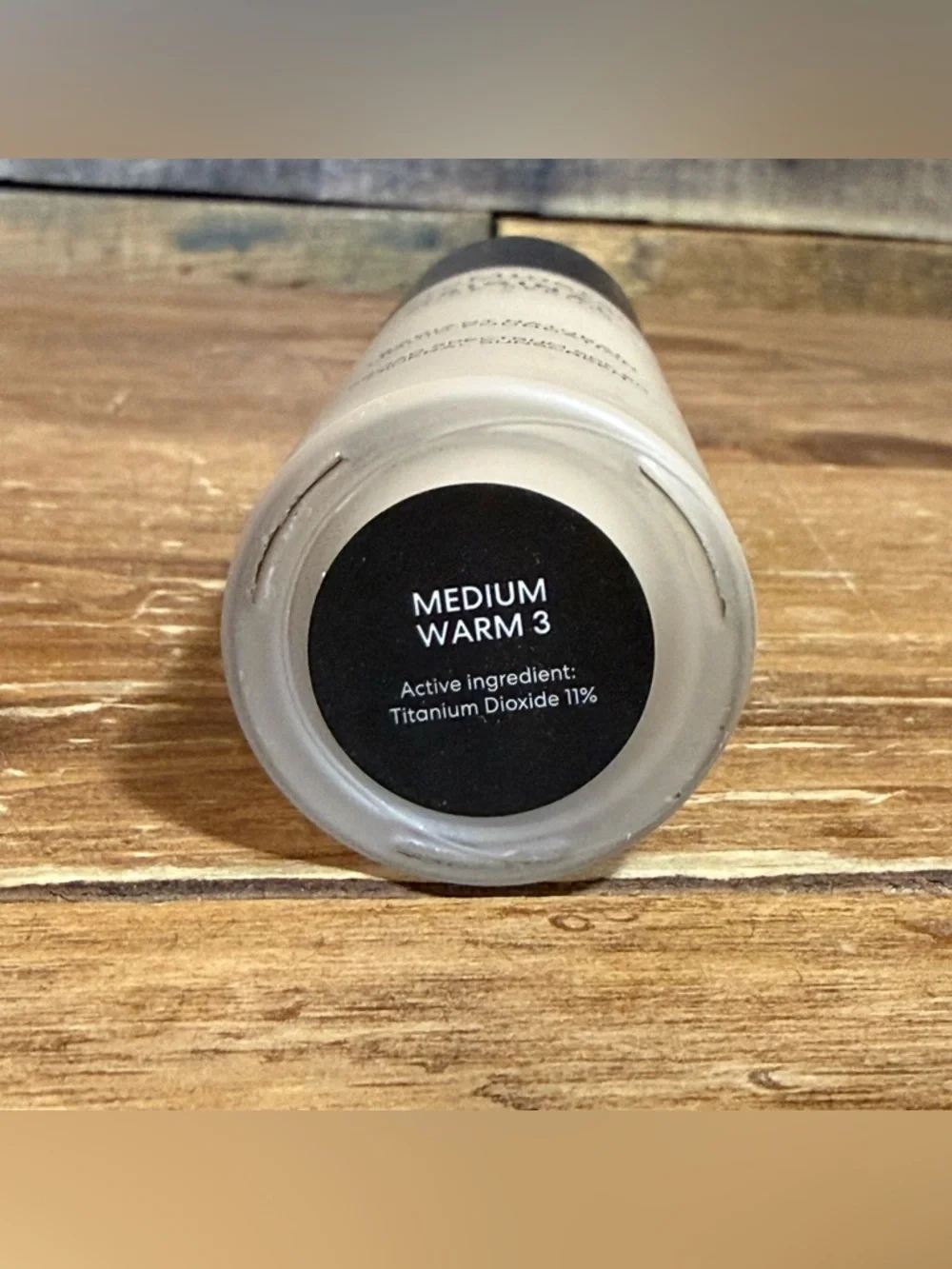 Bare Minerals BarePRO Performance Wear Liquid Foundation SPF 20 Medium Warm 3.